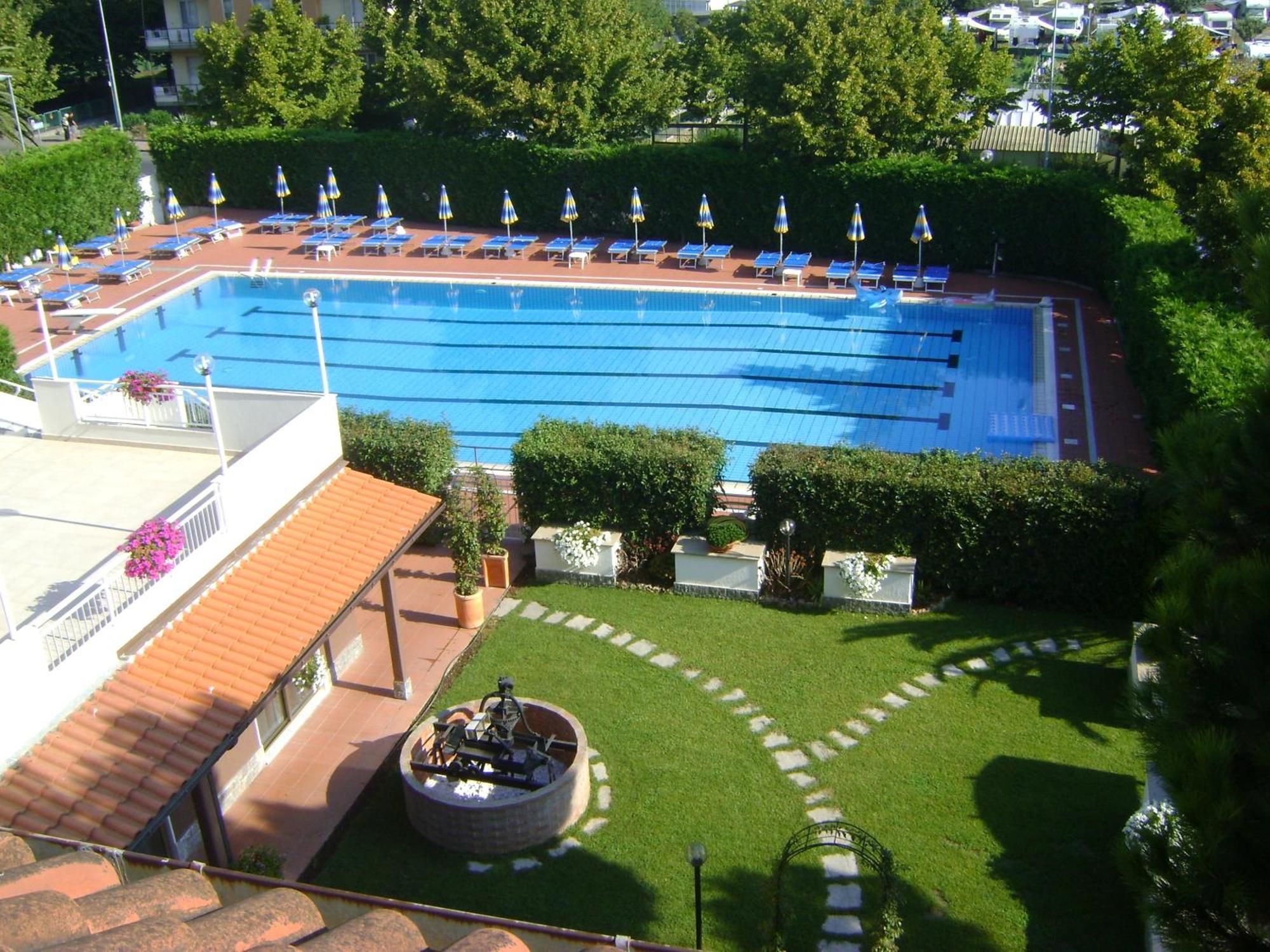 Residence Aurora Albenga Exterior foto